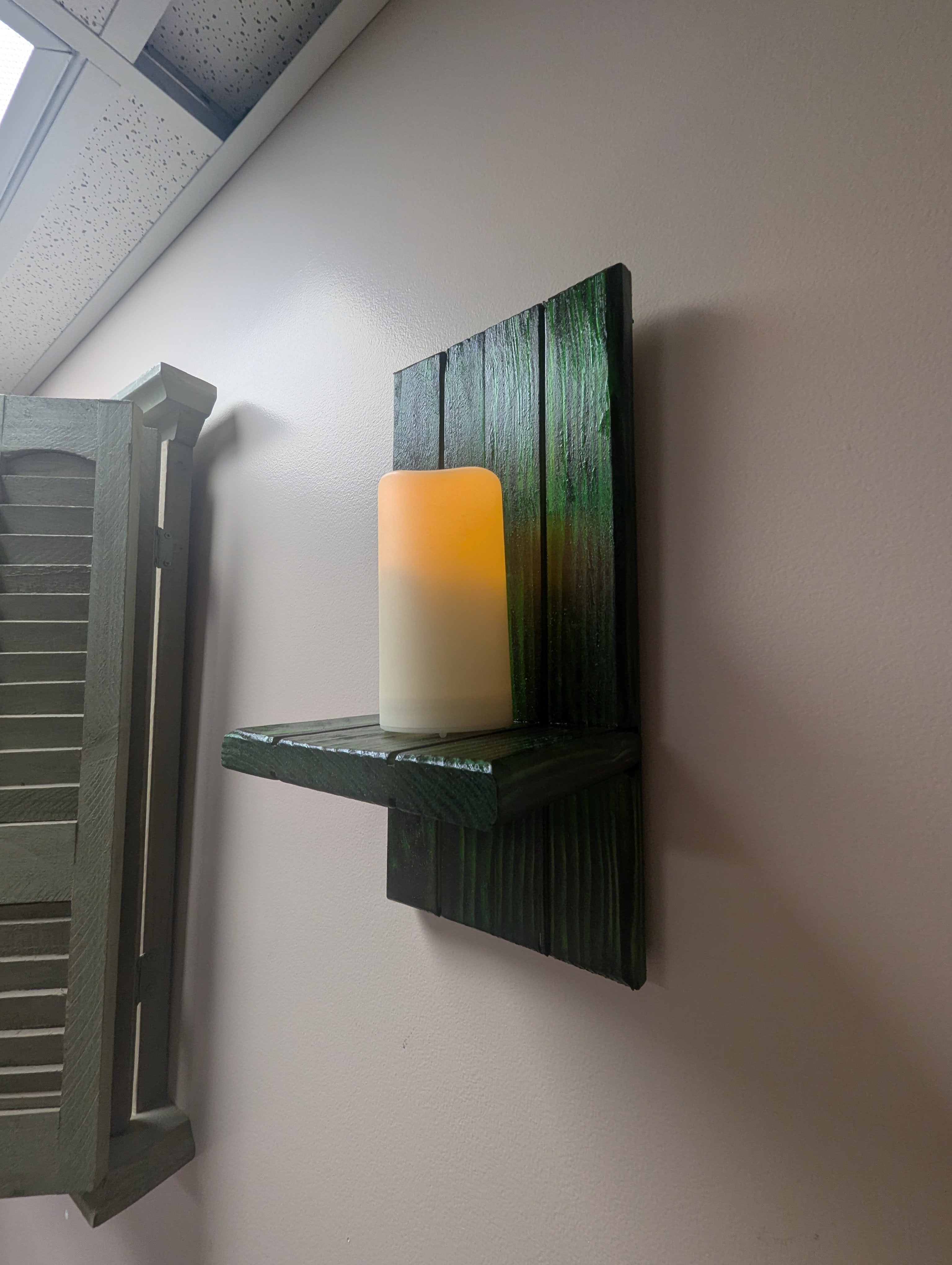 Small wall sconce