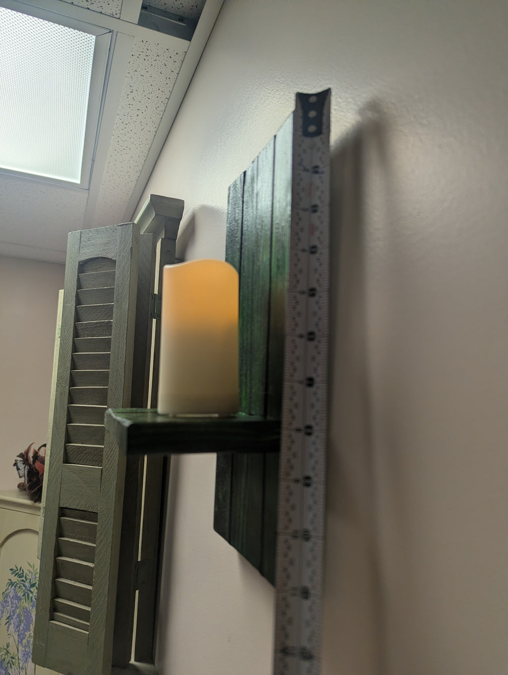 Small wall sconce