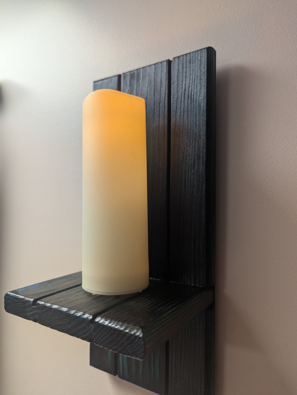 Small wall sconce