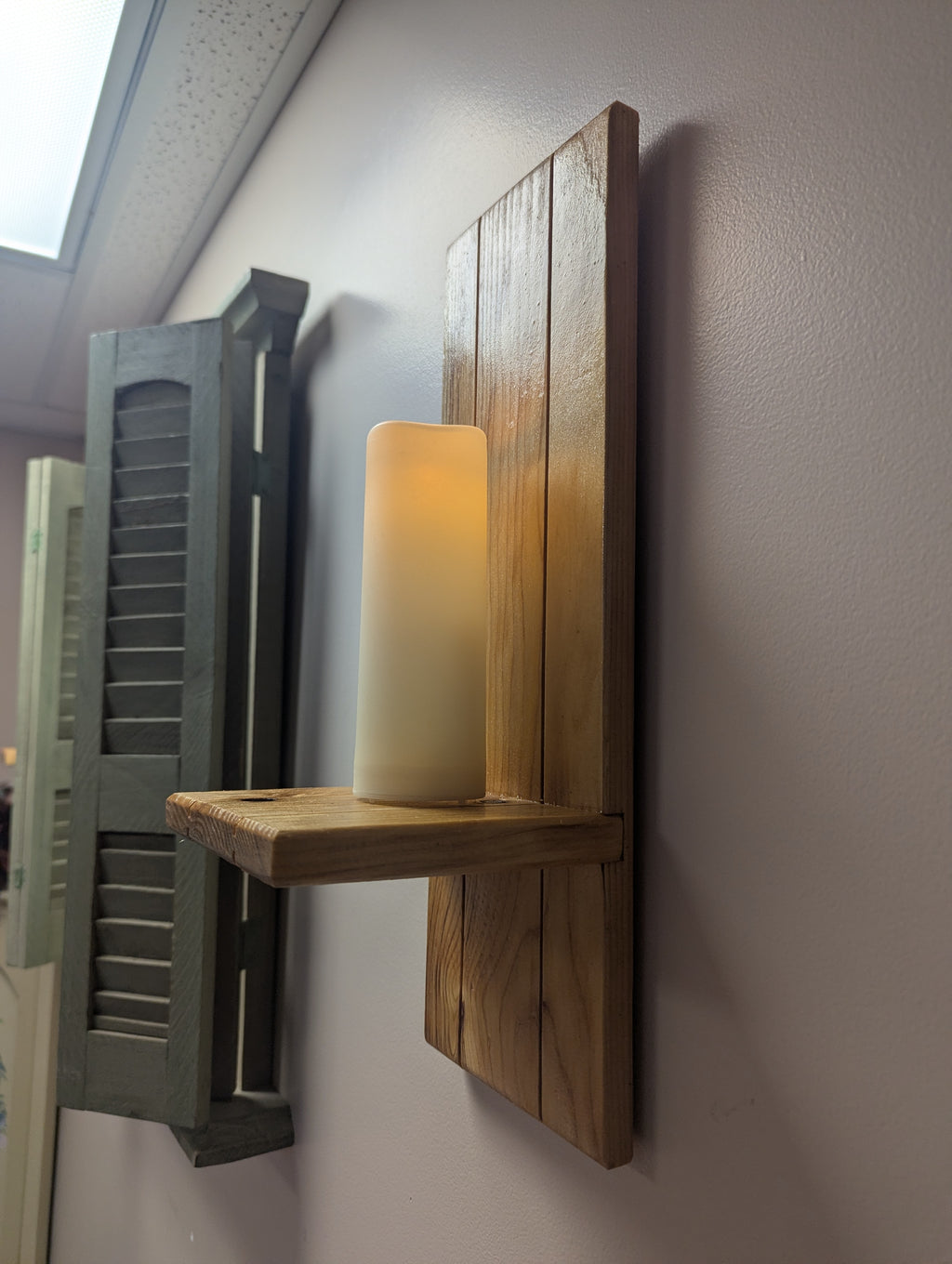 Wall sconce