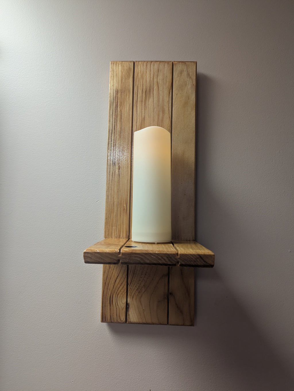 Wall sconce