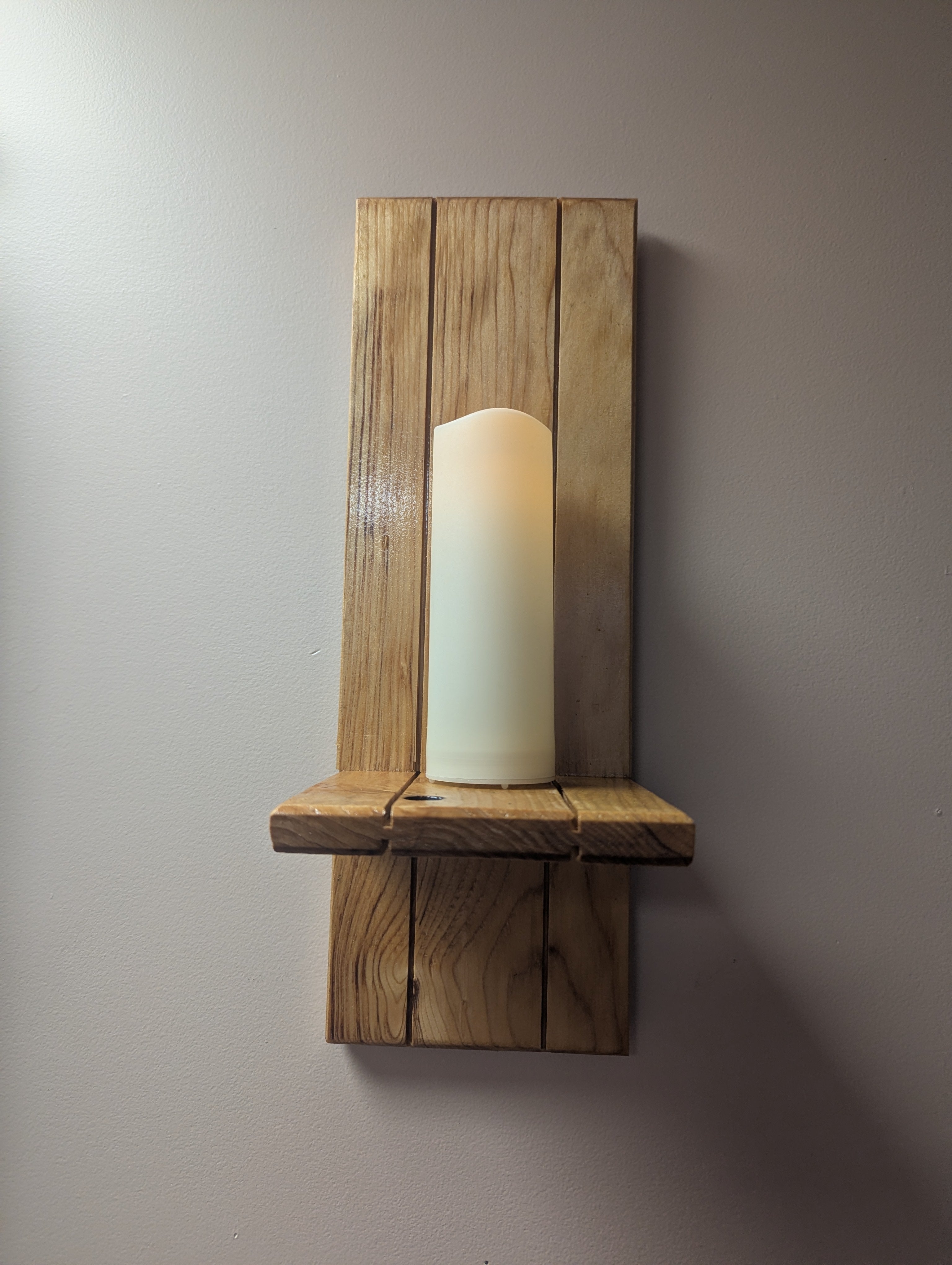 Wall sconce