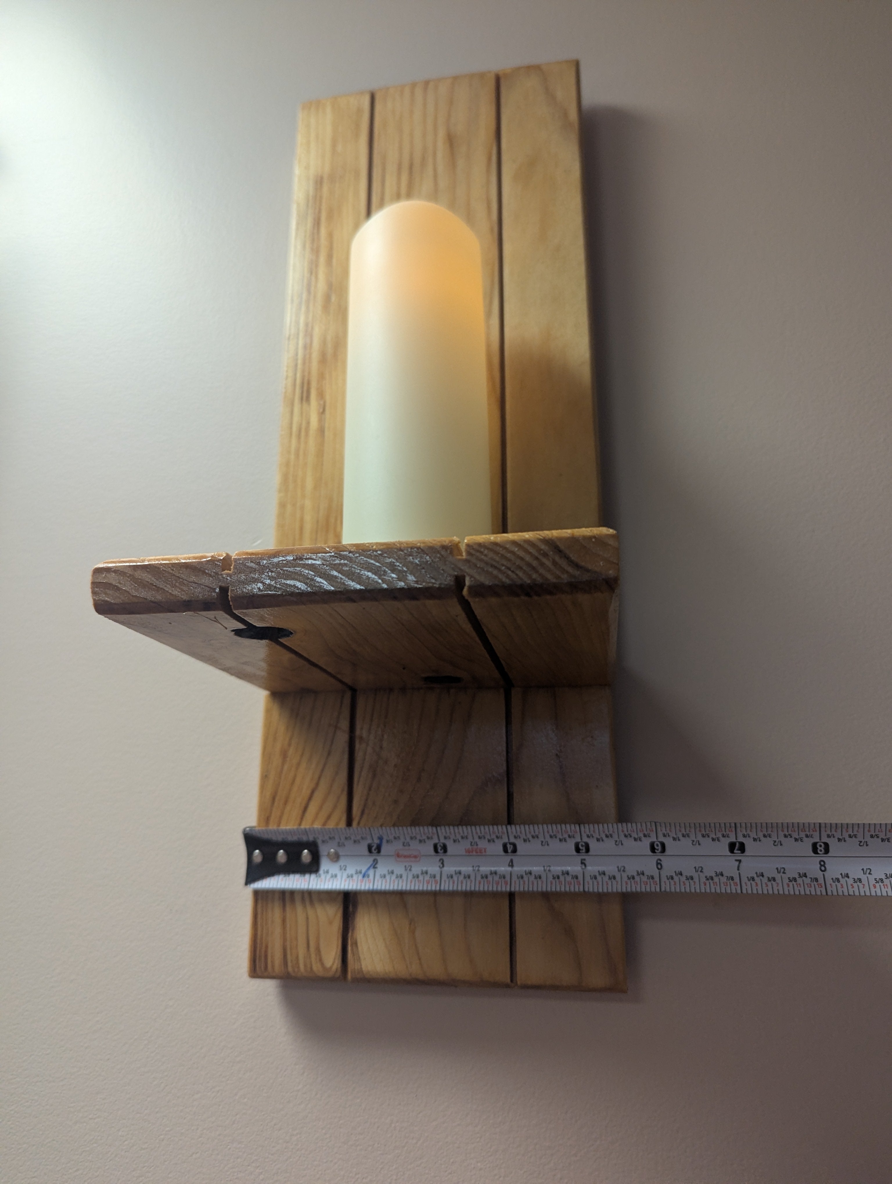 Wall sconce