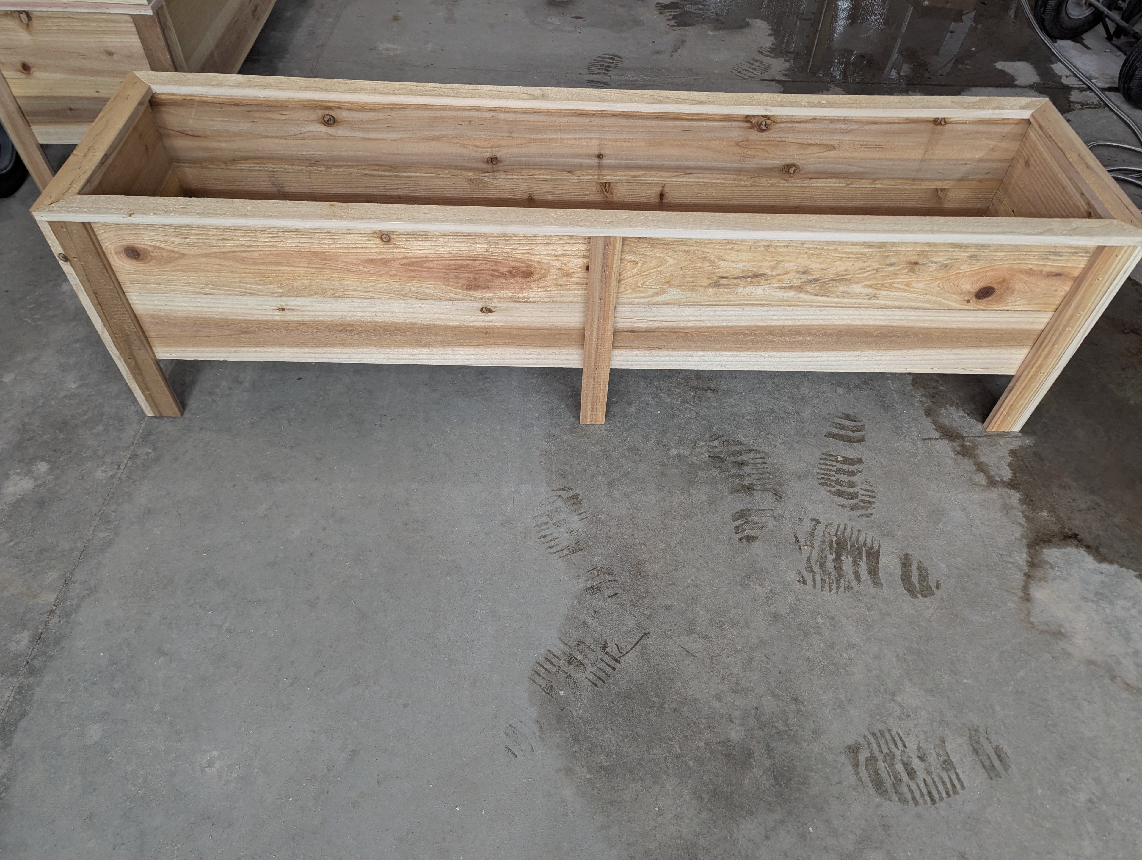 5 ft Cedar wood Planter Box
